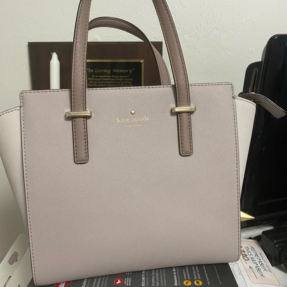 Purses - Picture 4 of 7